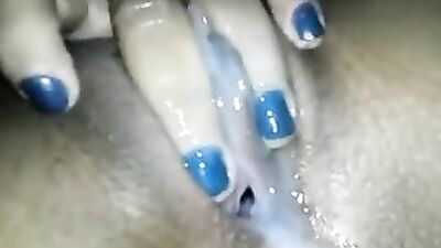 Yummy squirting pussy sweet closeup